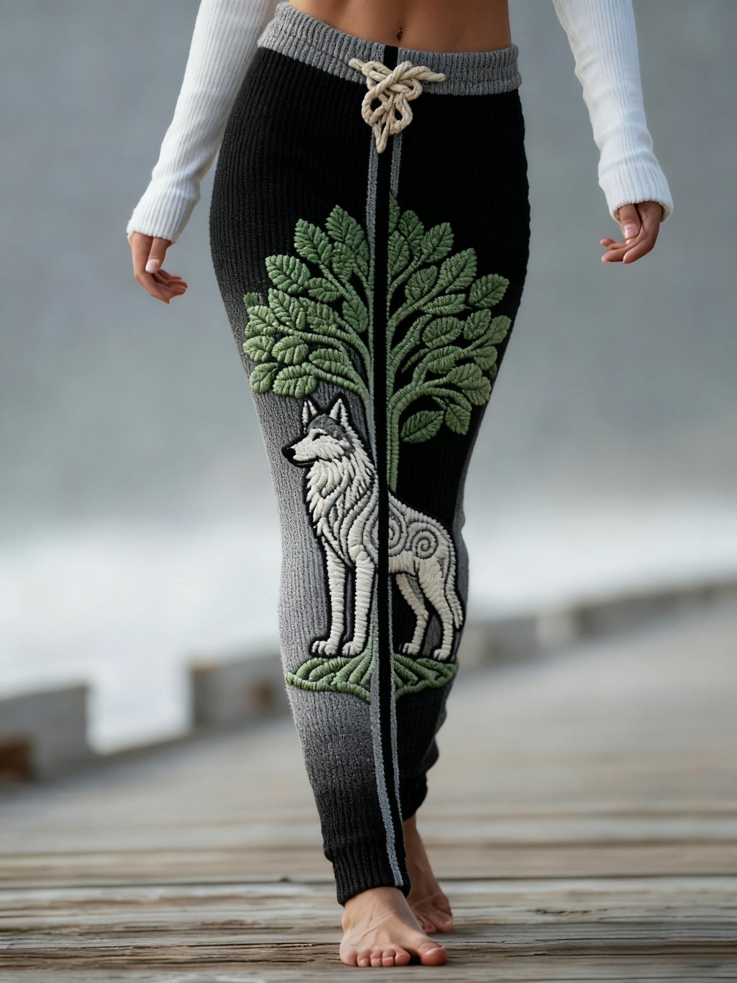 Women's Vintage Viking Wolf Celtic Knot Tree Of Life Gradient Sports Stretch Leggings