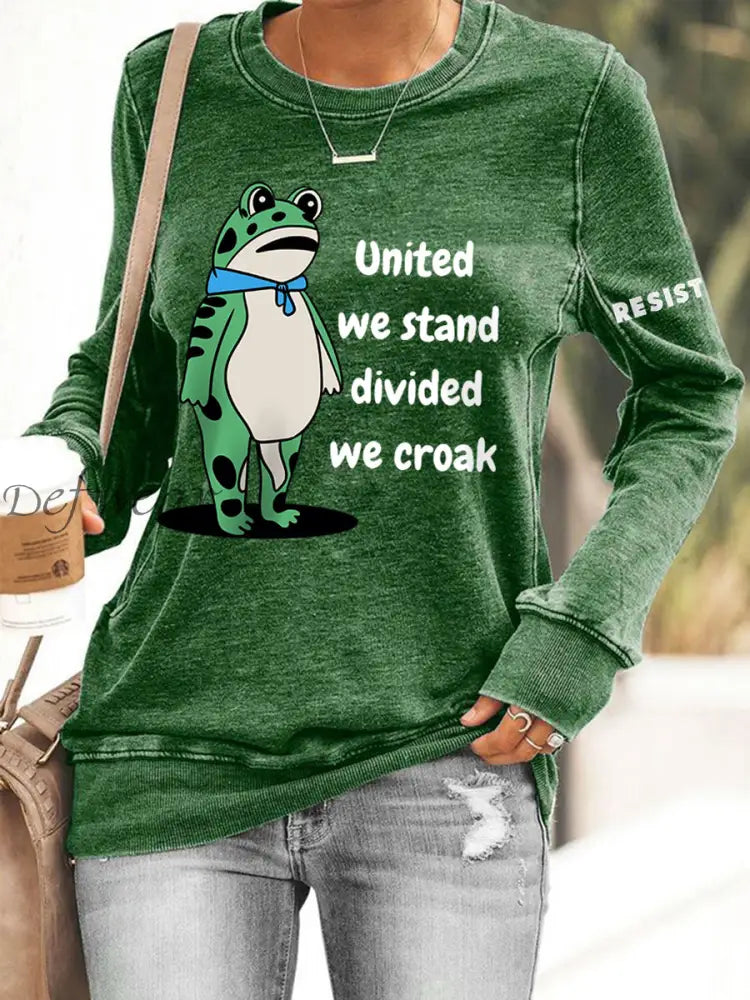 Women’s Polish Frog United We Stand Divided We Croak Print Sweatshirt Green / S
