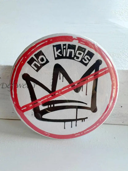 No Kings Broochs White / ONE
