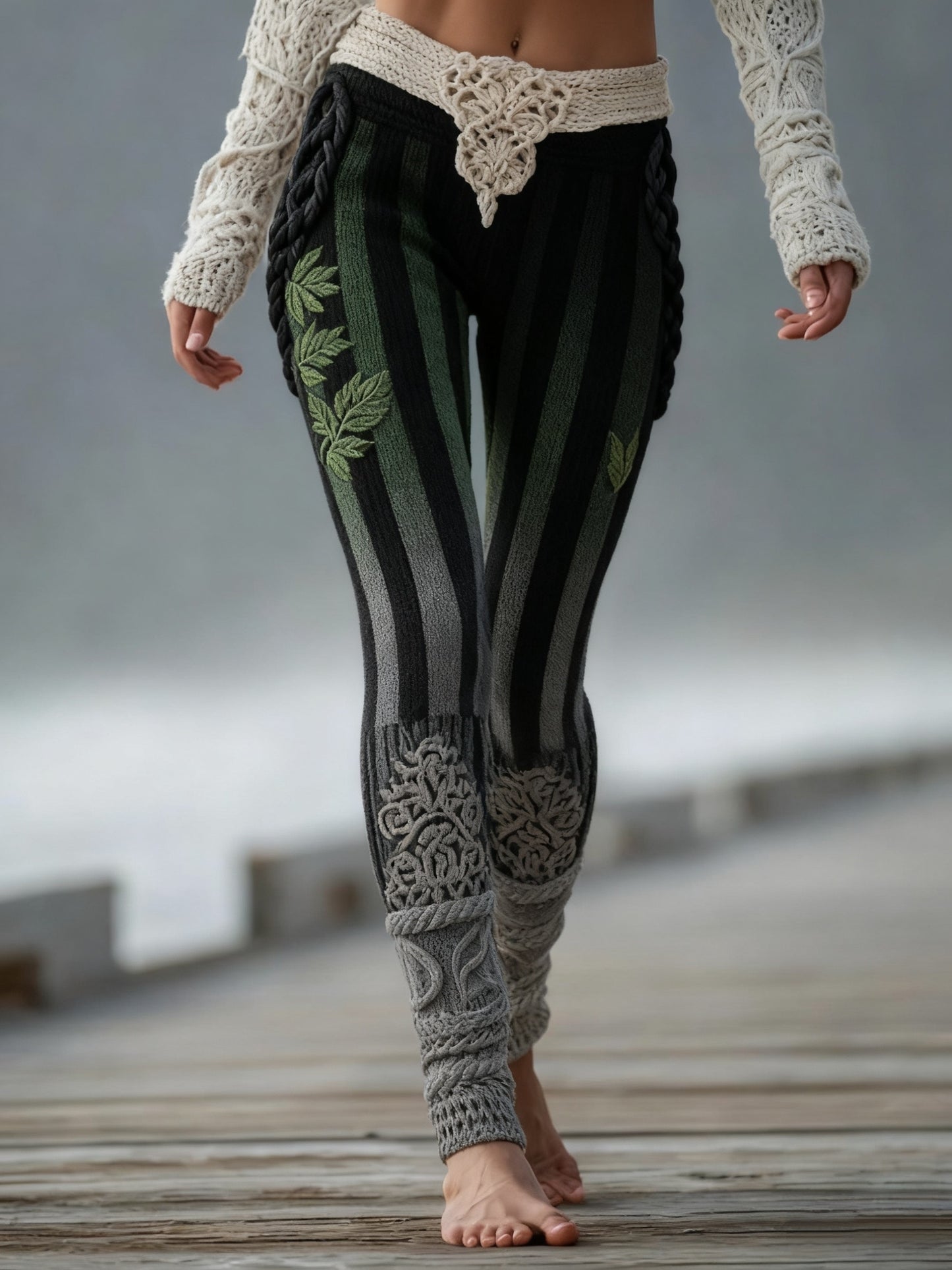 Women's Vintage Viking Celtic Knot Tree Of Life Gradient Sports Stretch Leggings