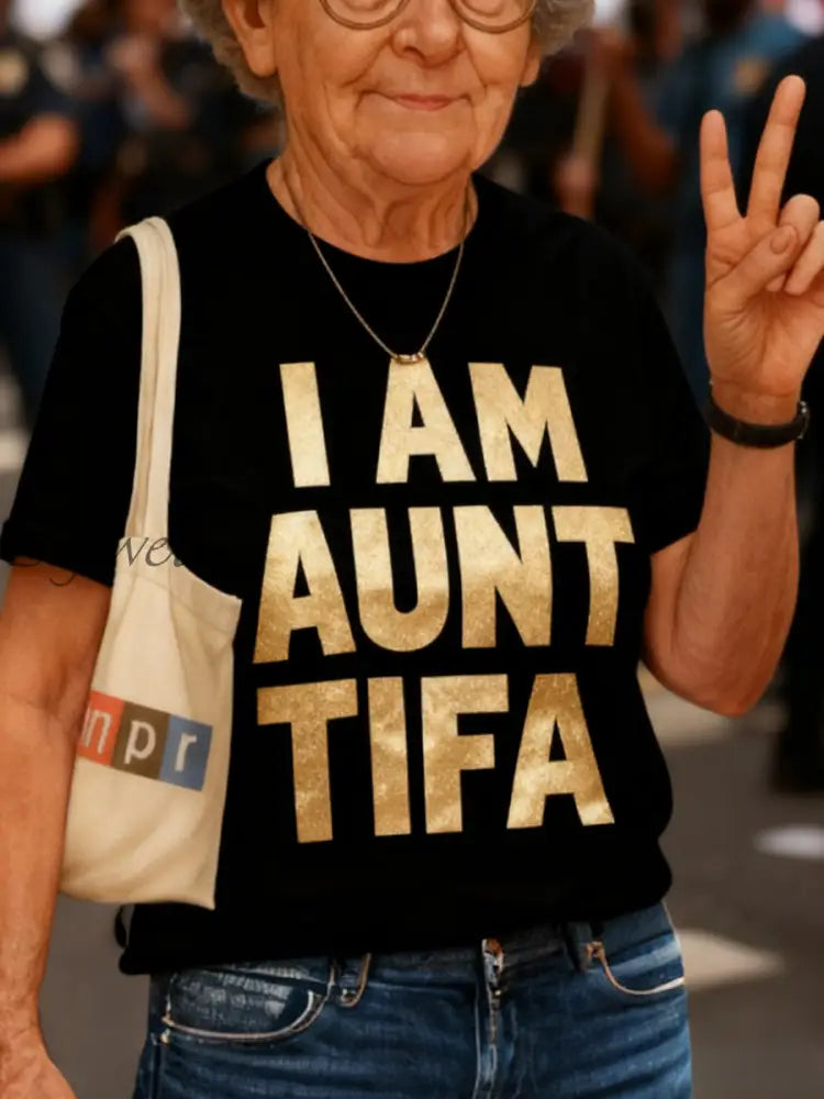 Women’s I Am Aunt Tifa Tee Black / S
