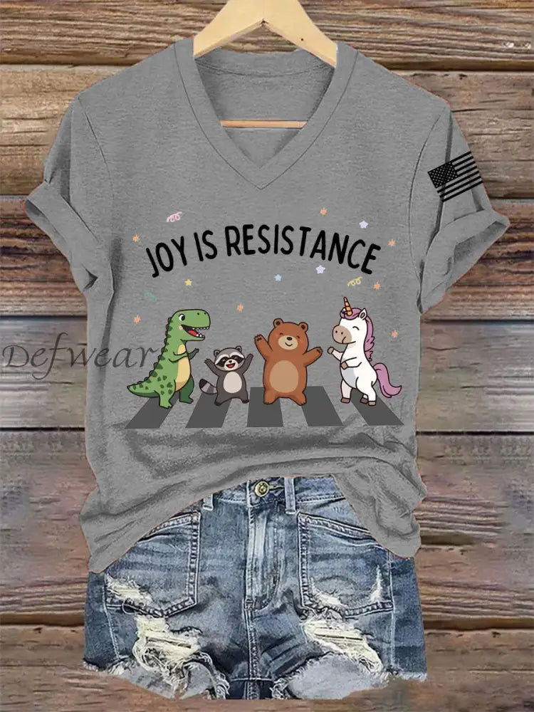 Women’s Joy is Resistance: Portland Frog Protestors Anti Fascism V-Neck Tee Light Gray / S