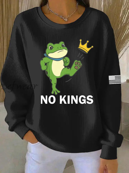 Women’s No Kings Resist Frog Print Casual Sweatshirt Black / S