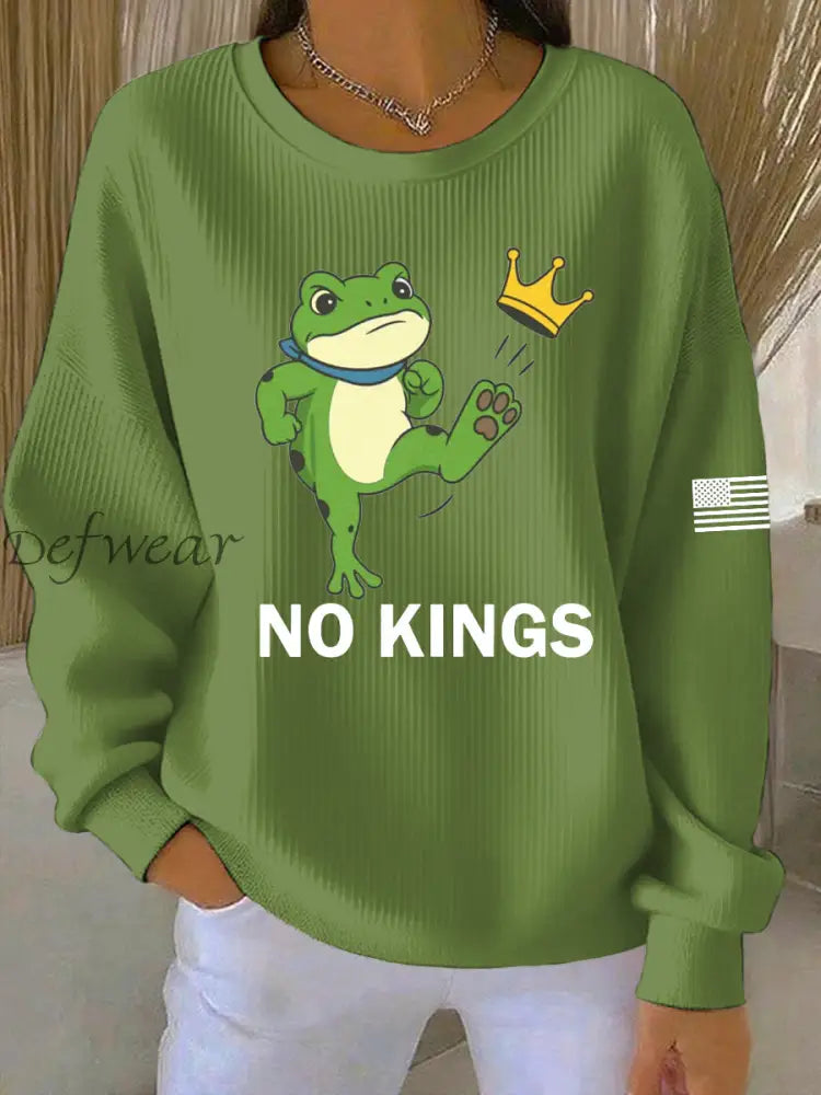 Women’s No Kings Resist Frog Print Casual Sweatshirt Green / S