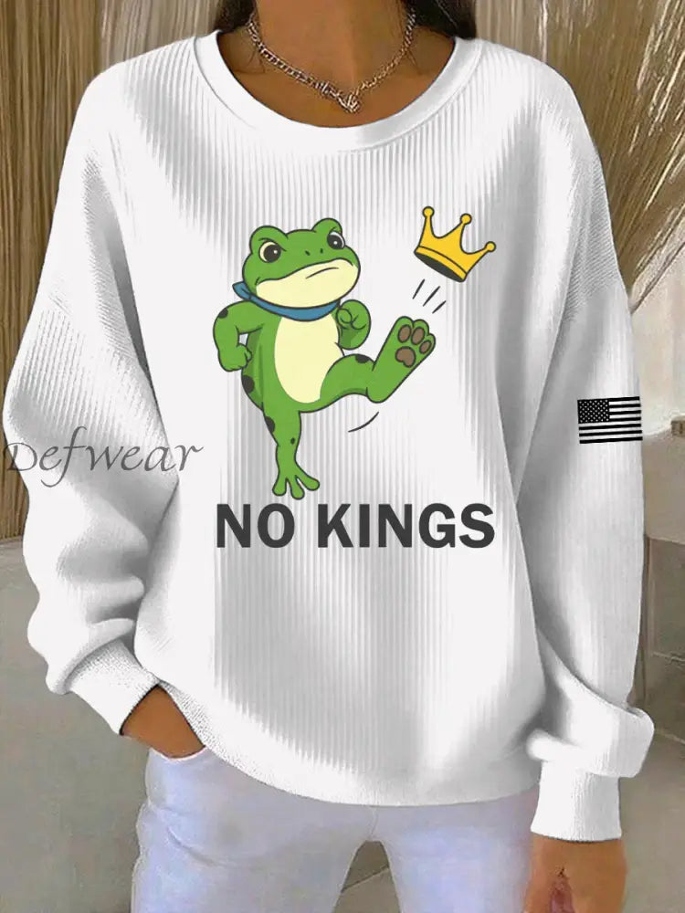 Women’s No Kings Resist Frog Print Casual Sweatshirt White / S