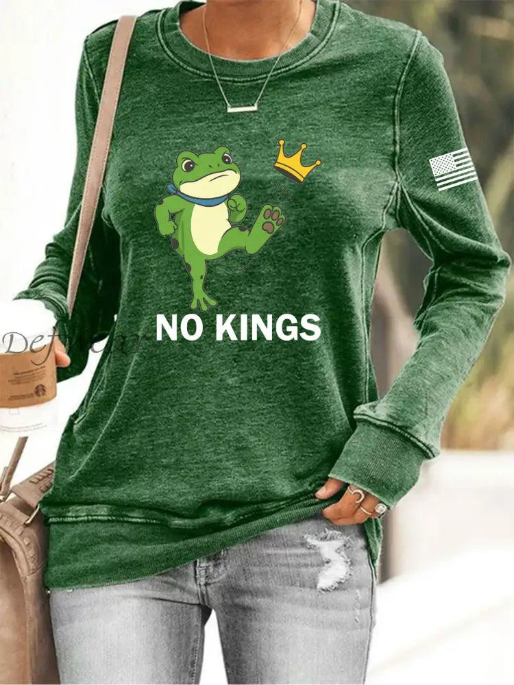 Women’s No Kings Resist Frog Print Sweatshirt Green / S