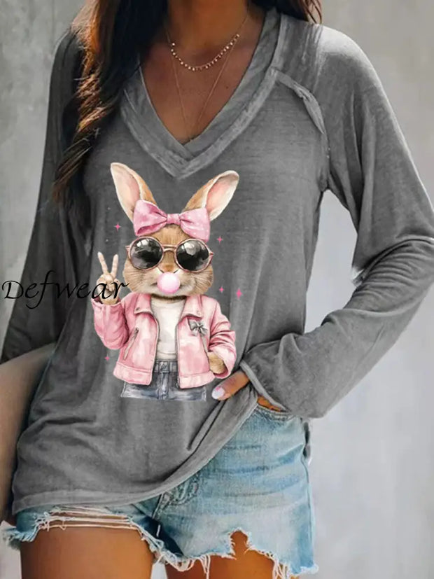 Women’s Rabbit Art Print V-Neck T-Shirt Gray / S