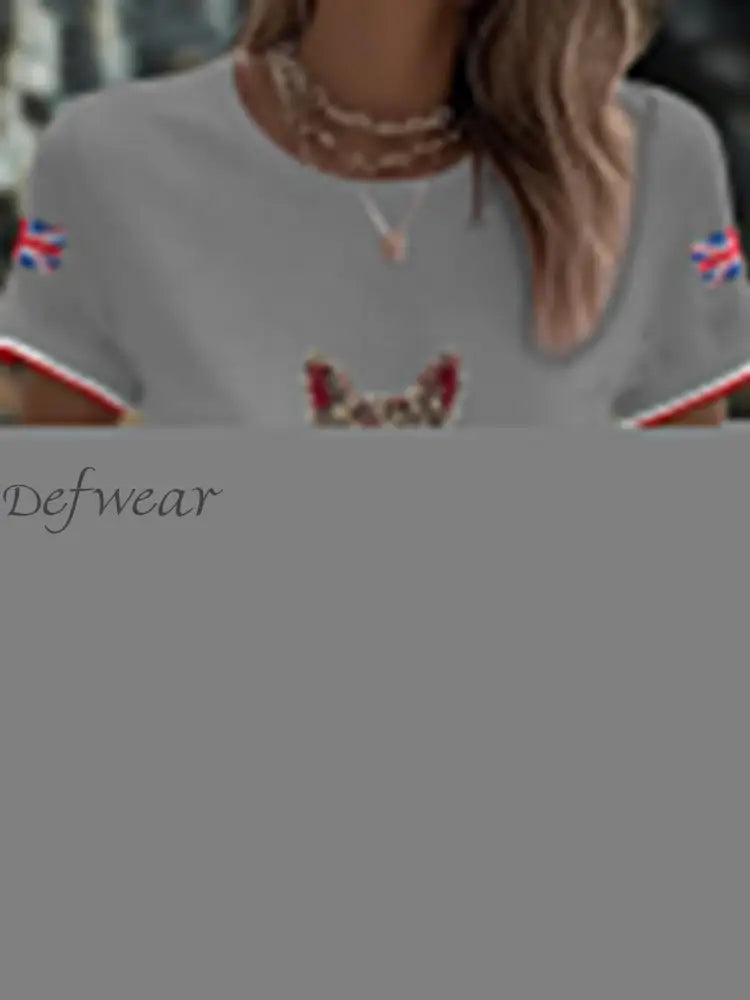 Women’s UK Flag Art Printed T shirt Light Gray / S
