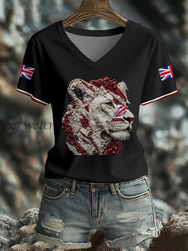 Women’s UK Flag Lioness Art Printed T shirt Black / S